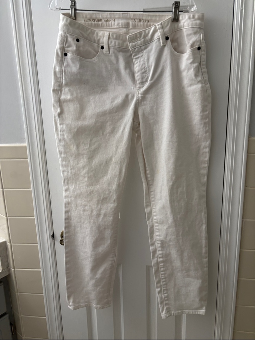 Talbots white ankle length jeans,